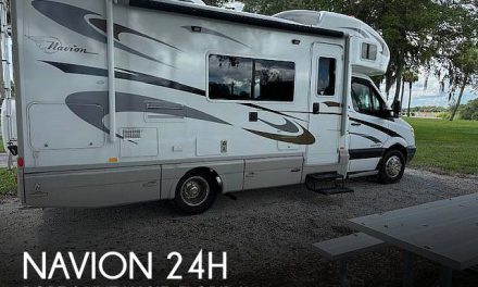 2008 Winnebago Navion 24H