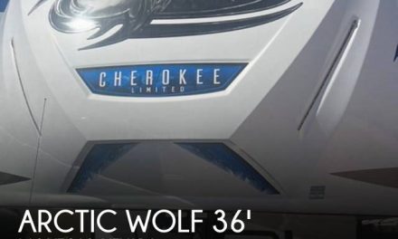 2023 Cherokee Arctic Wolf 3660 Suite