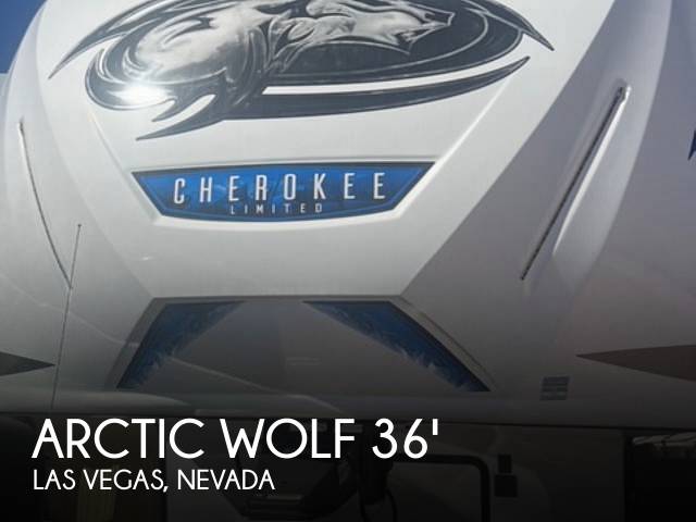 2023 Cherokee Arctic Wolf 3660 Suite