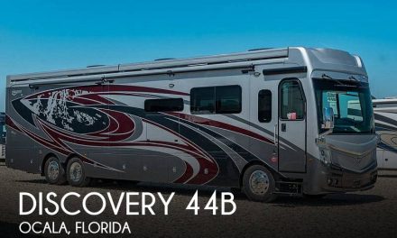 2022 Fleetwood Discovery LXE 44B