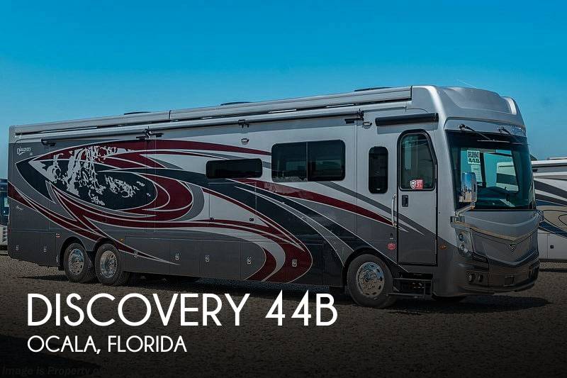 2022 Fleetwood Discovery LXE 44B