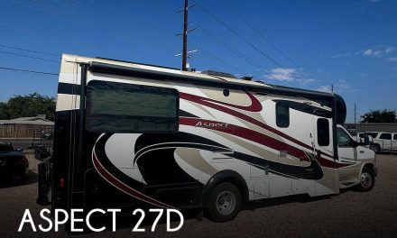 2016 Winnebago Aspect 27D