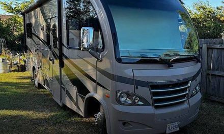 2015 Thor Motor Coach Axis 24.1