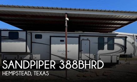 2022 Forest River Sandpiper 388BHRD