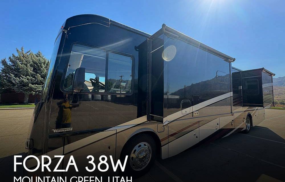 2019 Winnebago Forza 38W