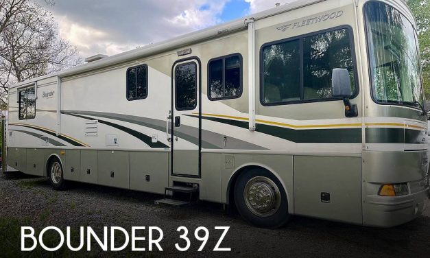 2005 Fleetwood Bounder 39Z