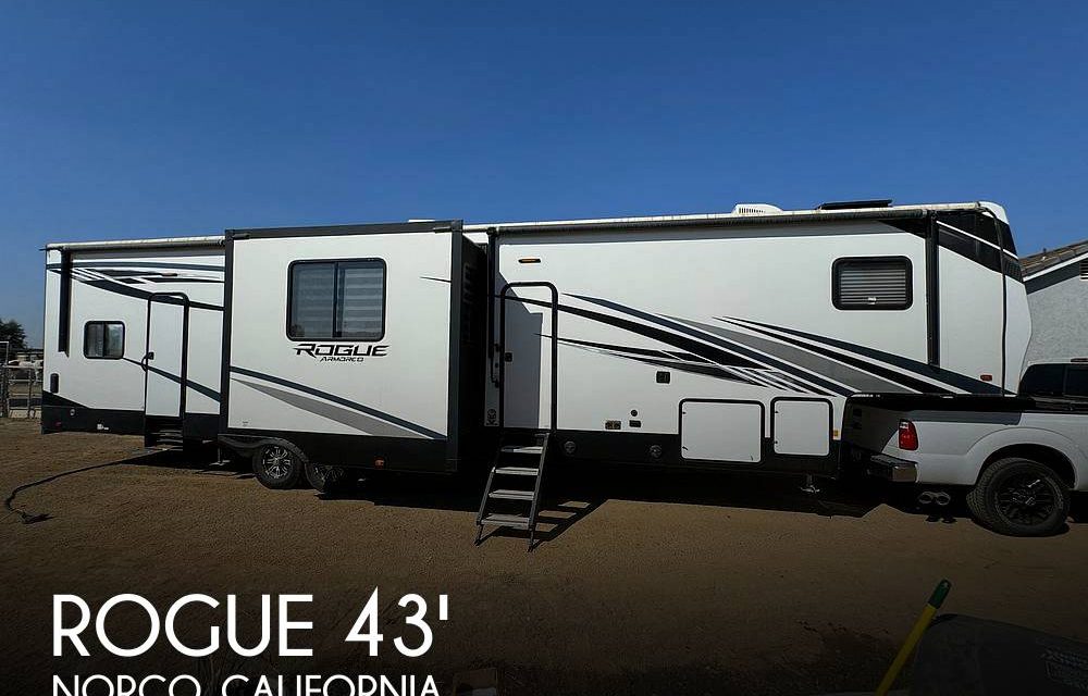 2020 Forest River Rogue 351A13 ( Toyhauler)