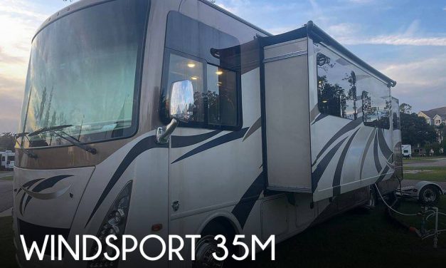 2017 Thor Motor Coach Windsport 35m