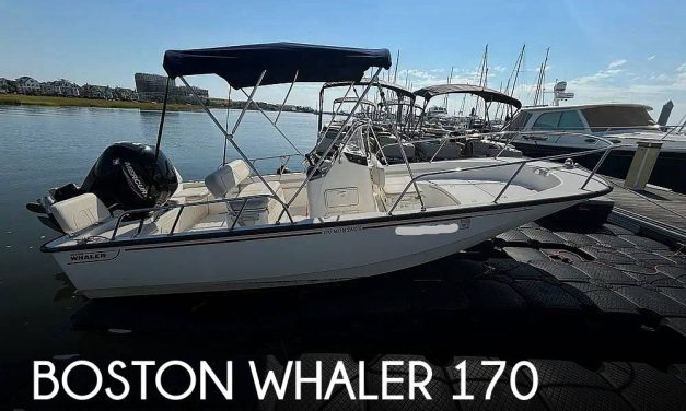 2022 Boston Whaler 170 Montauk