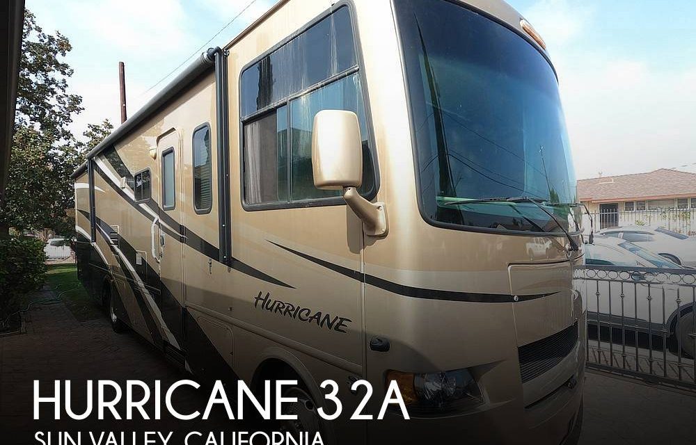 2011 Four Winds Hurricane 32A