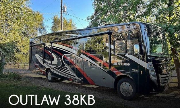 2022 Thor Motor Coach Outlaw 38KB