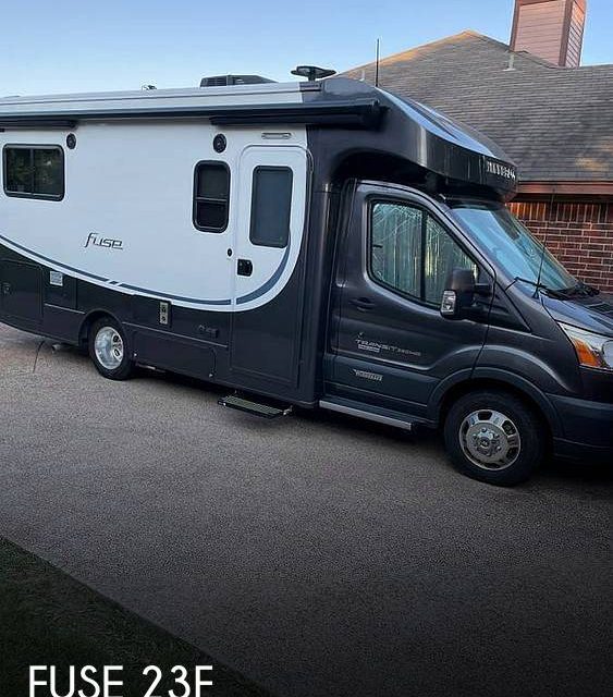 2019 Winnebago Fuse 23F