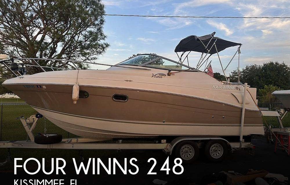 2004 Four Winns 248 Vista