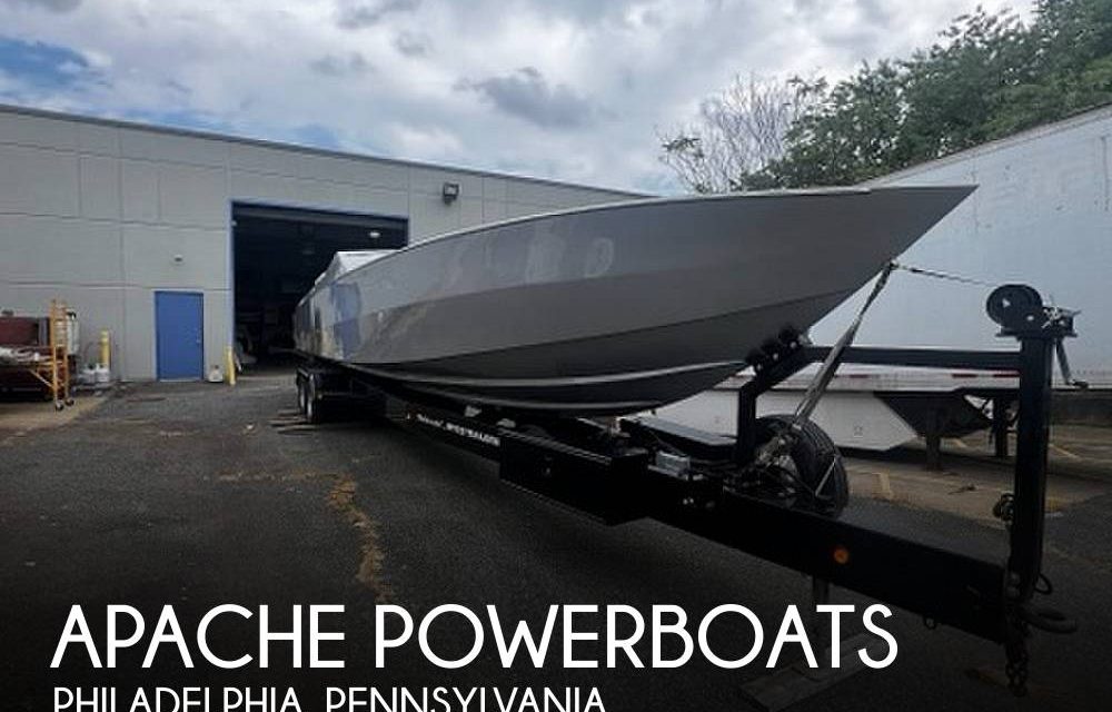 1987 Apache Powerboats 41