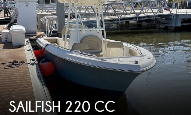 2021 Sailfish 220 CC