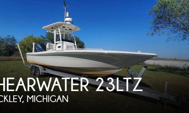 2015 Shearwater 23LTZ