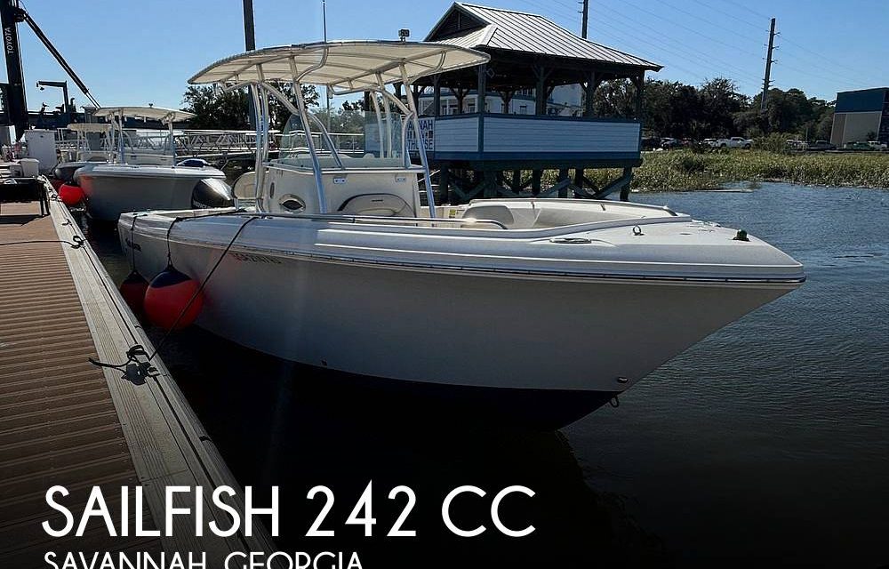 2022 Sailfish 242 CC