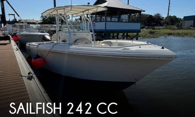 2022 Sailfish 242 CC