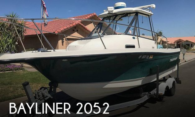 2006 Bayliner Trophy 2052 WA