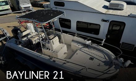 2018 Bayliner element f-21