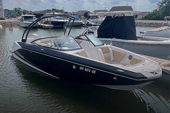 2015 Scarab Ho 255 Platinum