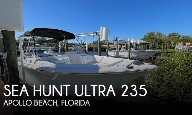 2015 Sea Hunt Ultra 235