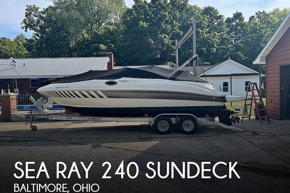 2004 Sea Ray 240 Sundeck