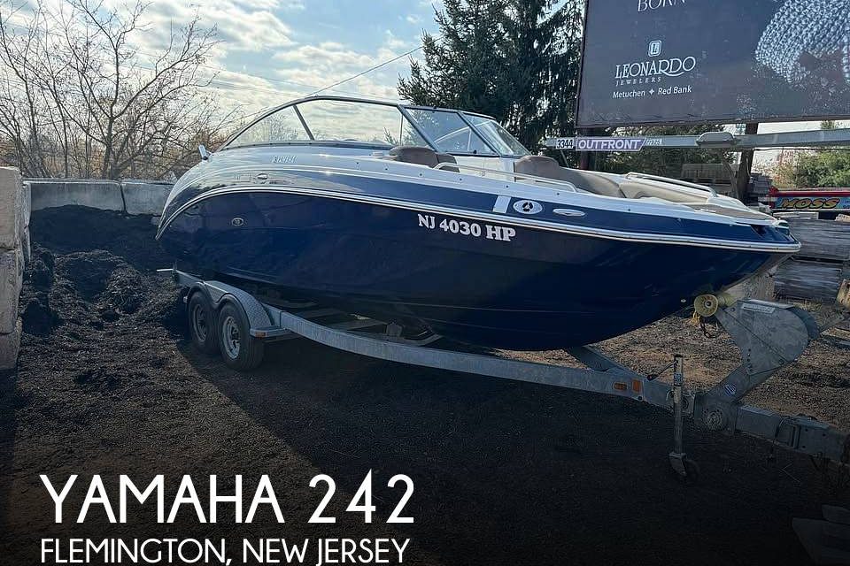 2012 Yamaha 242