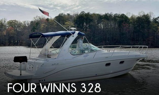 2004 Four Winns 328 Vista