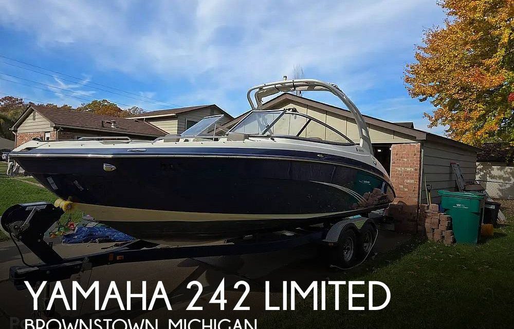 2015 Yamaha 242 Limited