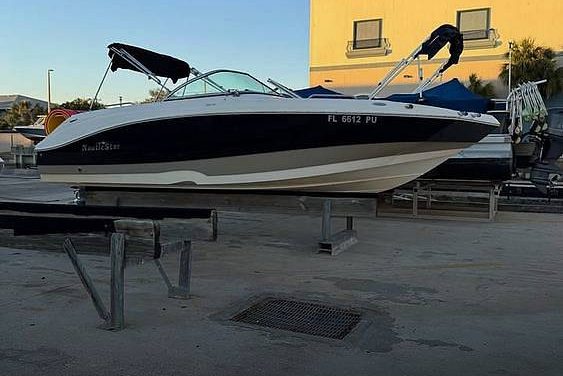 2014 NauticStar 223DC