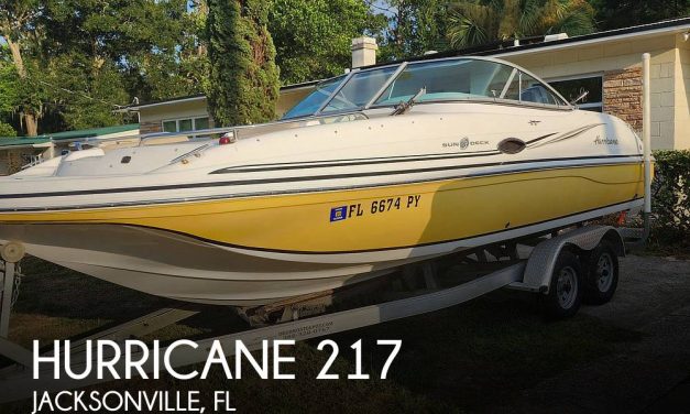 2015 Hurricane Sundeck 217