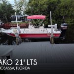 2017 Mako 21′ lts