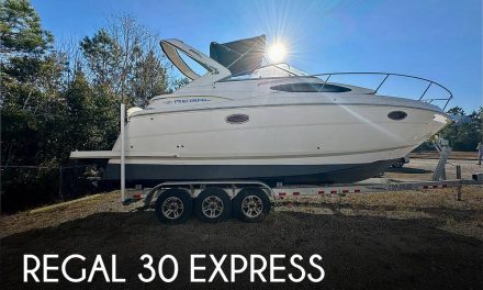 2015 Regal 30 Express