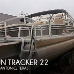 2022 Sun Tracker 22